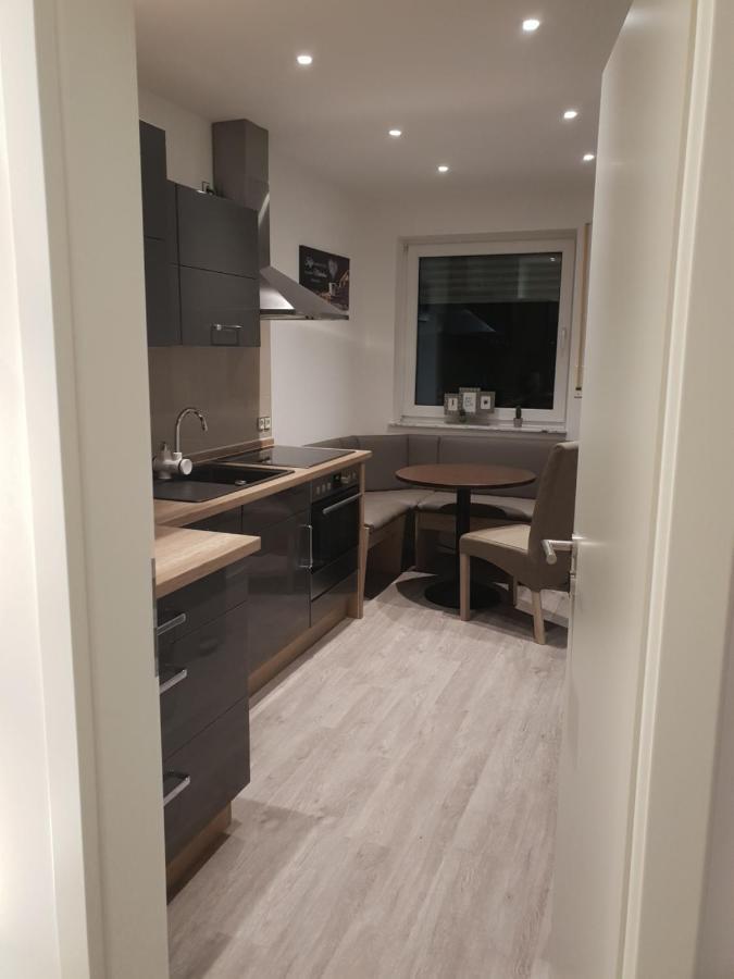 Ferienwohnung Mit Jacuzzi Naehe Flughafen Koeln Bonn Troisdorf Luaran gambar