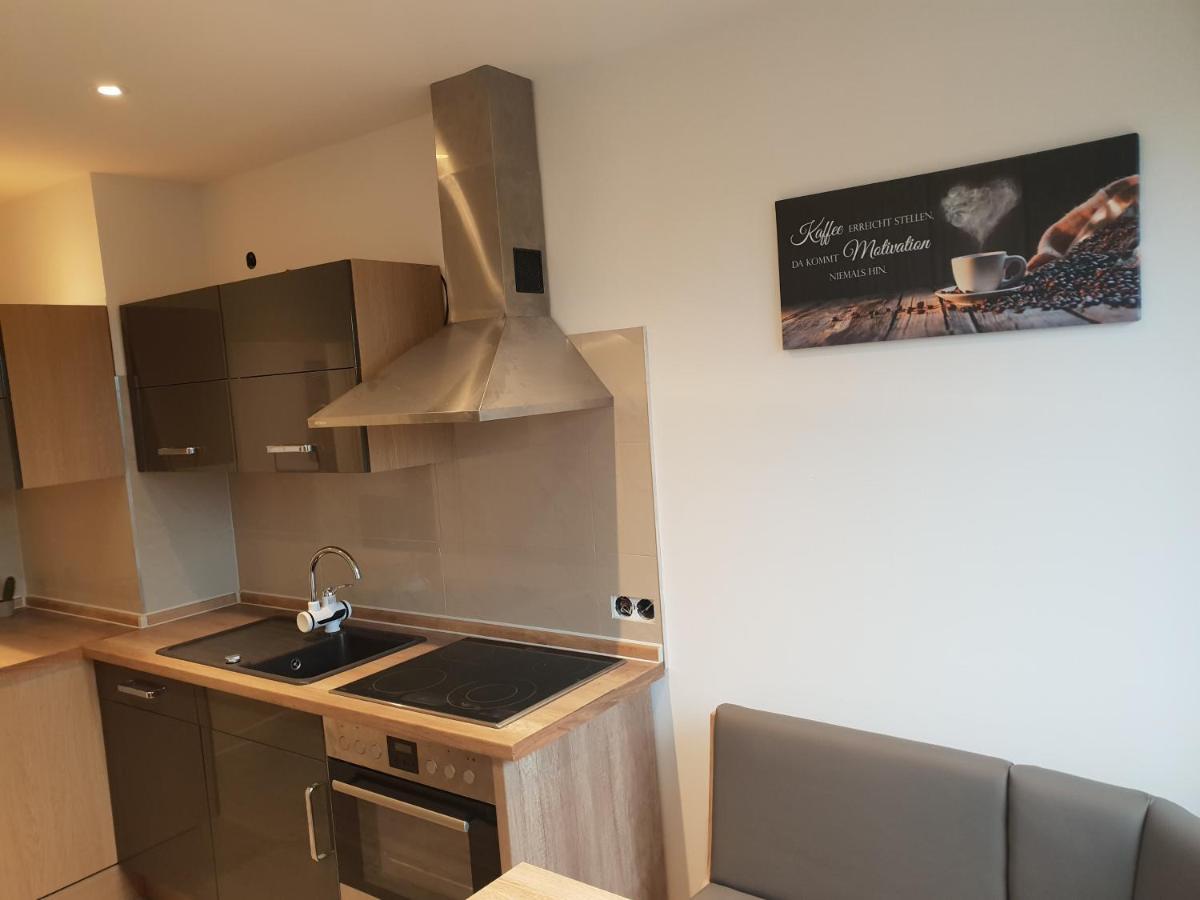 Ferienwohnung Mit Jacuzzi Naehe Flughafen Koeln Bonn Troisdorf Luaran gambar