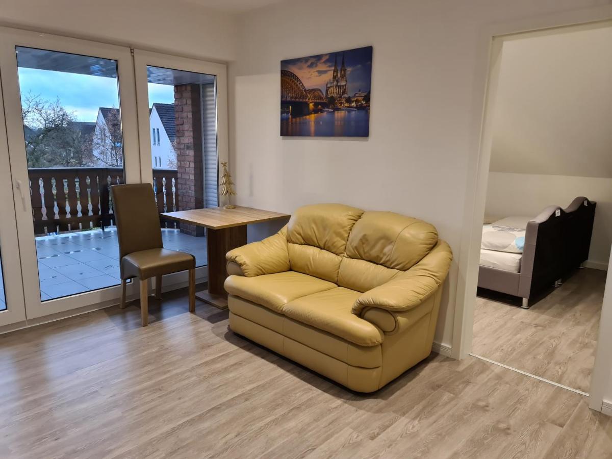 Ferienwohnung Mit Jacuzzi Naehe Flughafen Koeln Bonn Troisdorf Luaran gambar