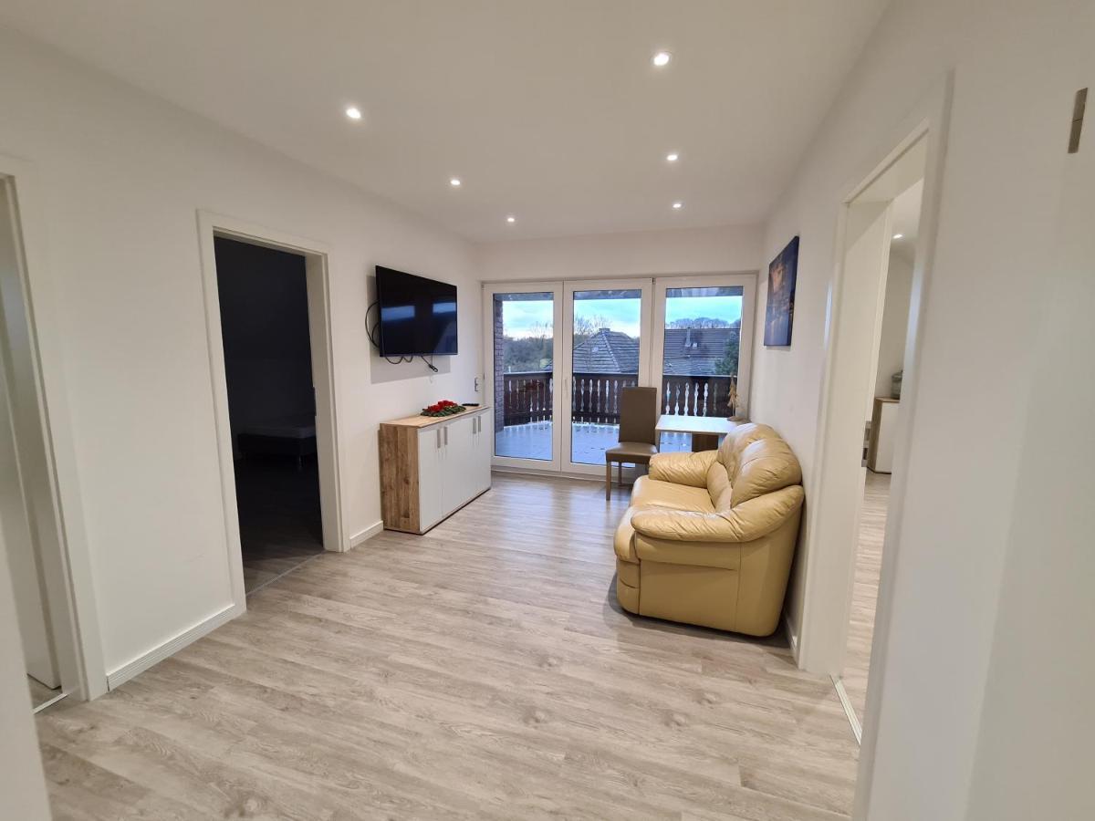 Ferienwohnung Mit Jacuzzi Naehe Flughafen Koeln Bonn Troisdorf Luaran gambar